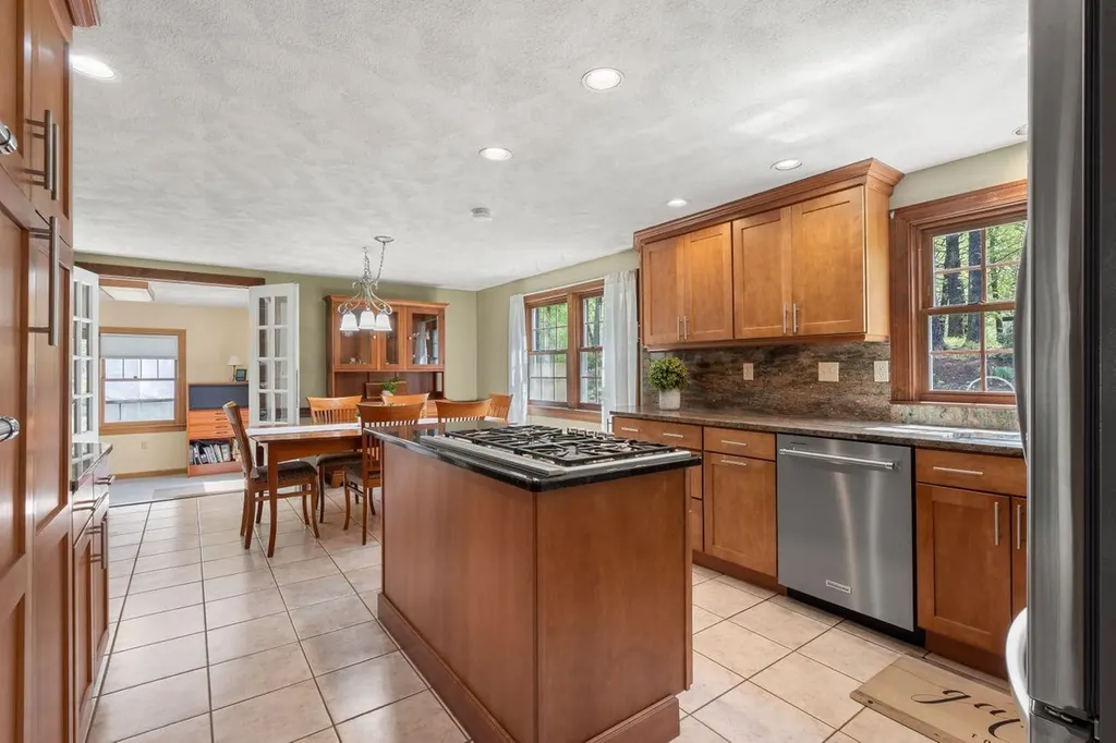 33 Truell Road Hollis NH 03049