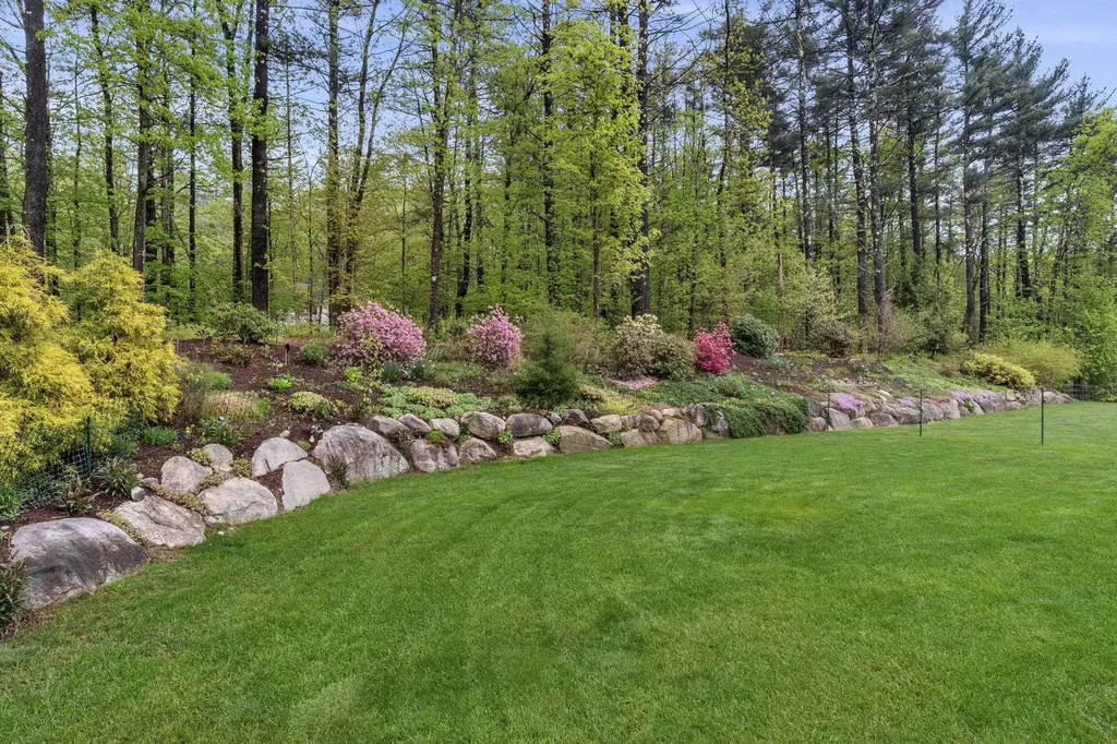 33 Truell Road Hollis NH 03049