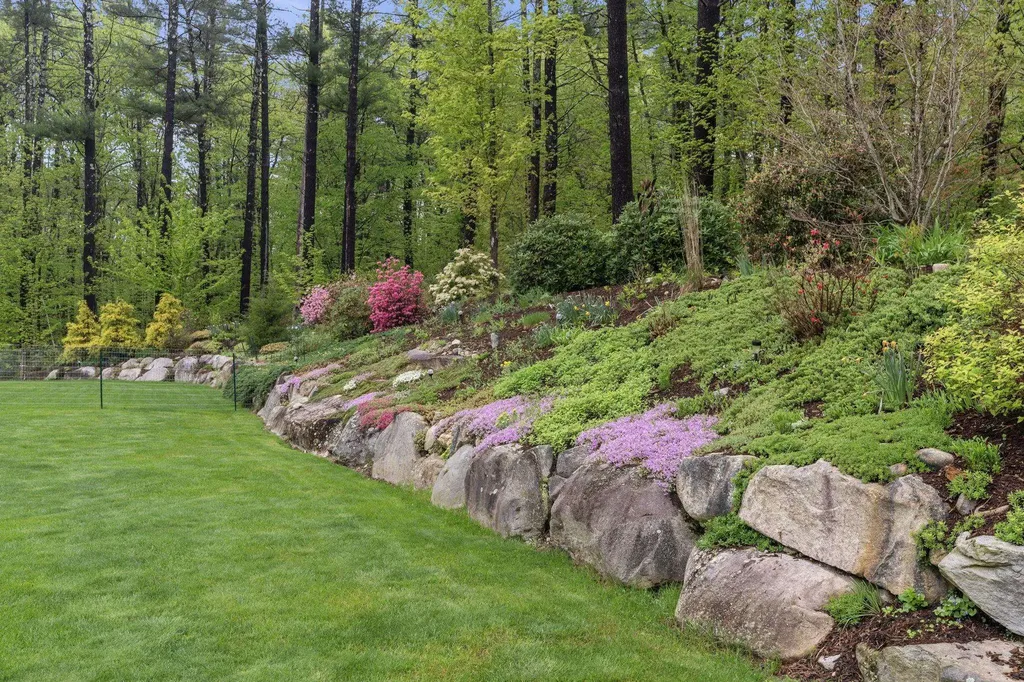 33 Truell Road Hollis NH 03049