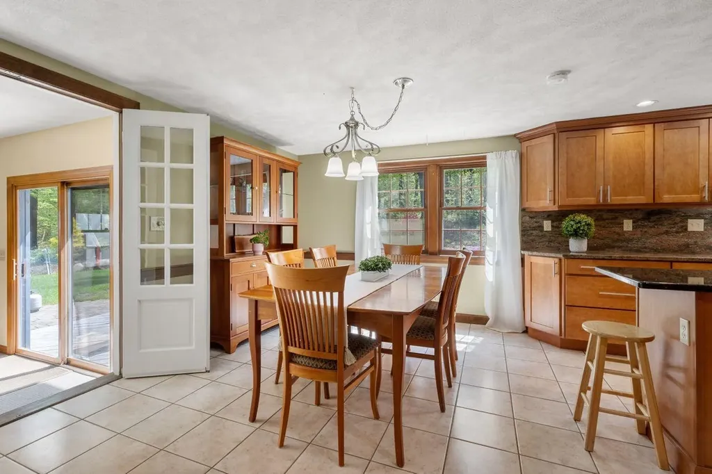 33 Truell Road Hollis NH 03049