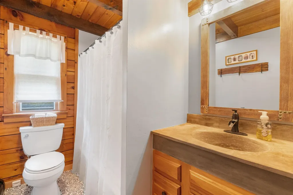 137 Pond Road Campton NH 03223