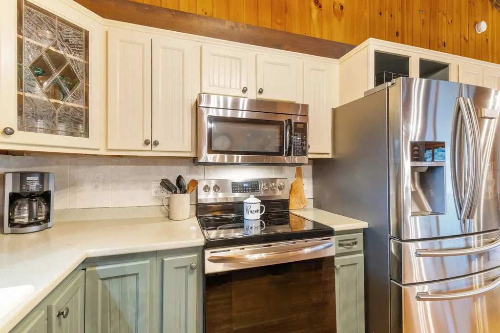 137 Pond Road Campton NH 03223