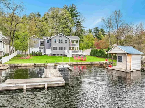 2 Coles Grove Road Derry NH 03038