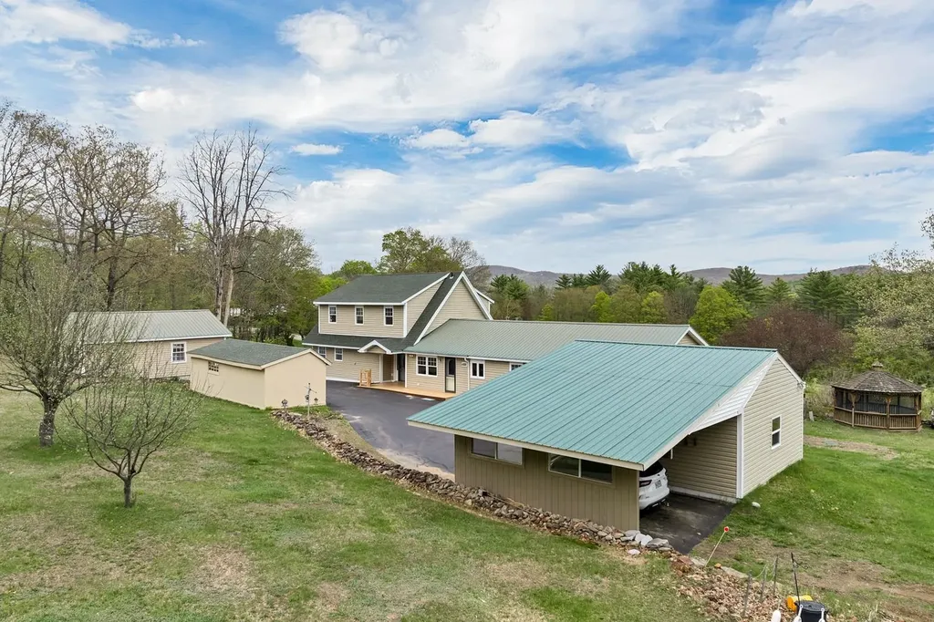 2834 Dick Brown Road Bridgewater NH 03264