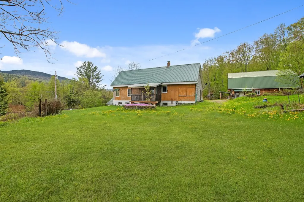 388 Percy Road Stark NH 03582