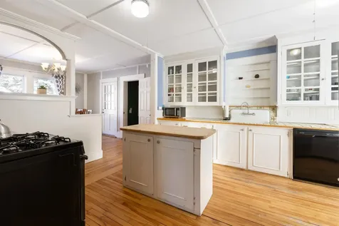 16 Meadow Street Bethlehem NH 03574