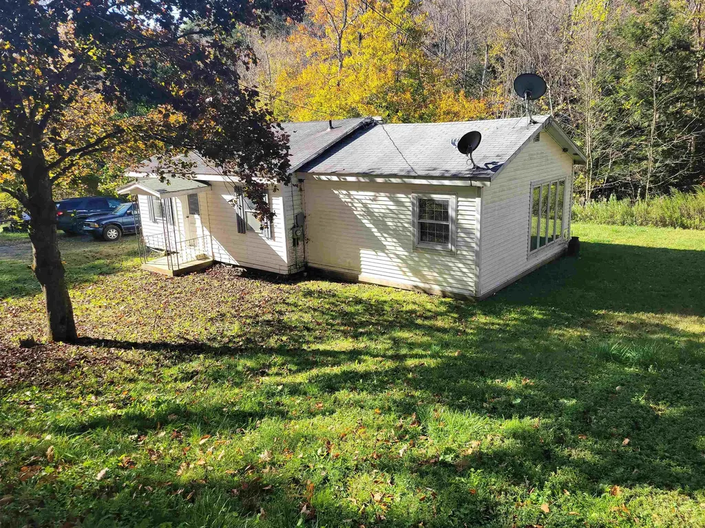 1711 Green Hill Road Pawlet VT 05761