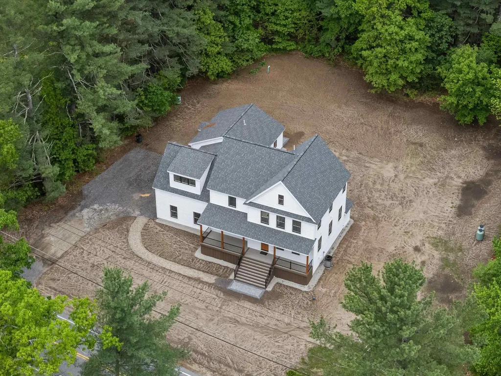 6 Burns Road Pelham NH 03076