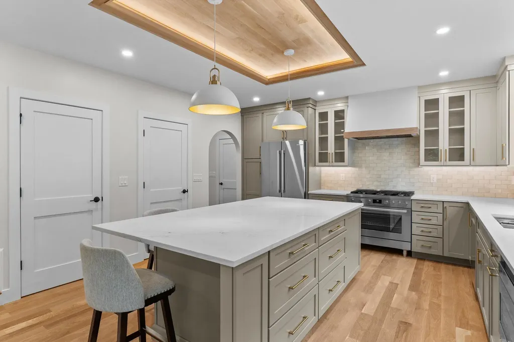 6 Burns Road Pelham NH 03076