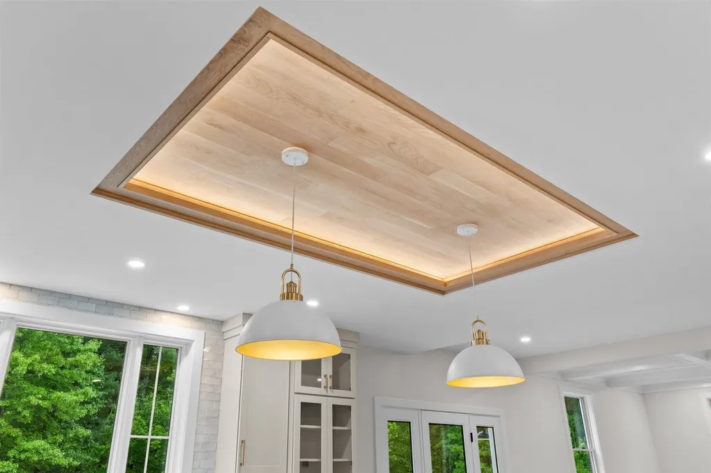 6 Burns Road Pelham NH 03076