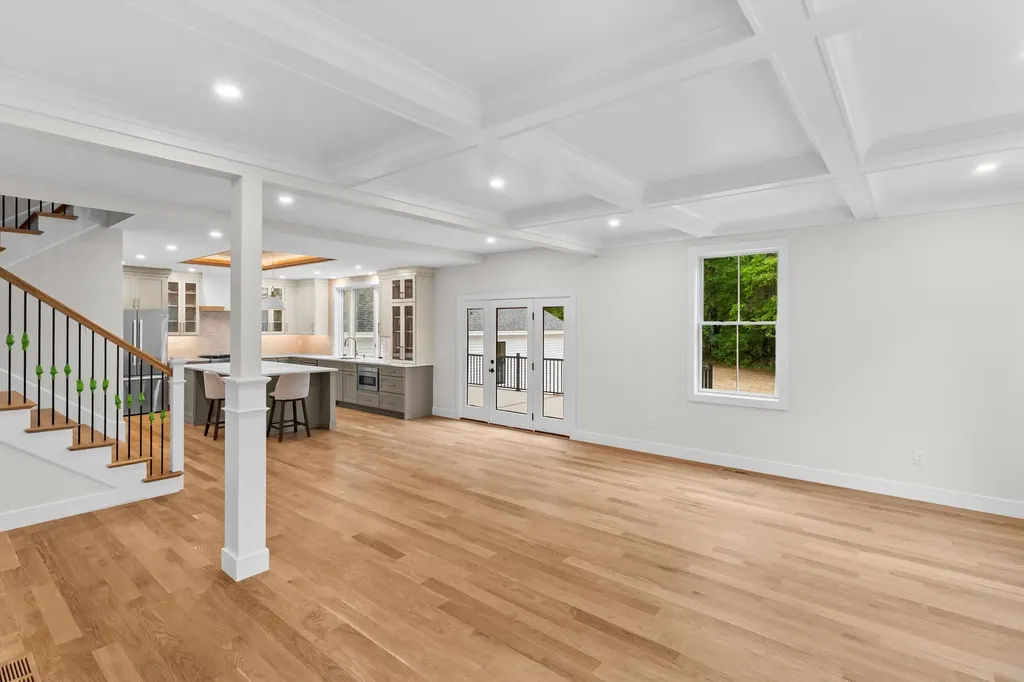 6 Burns Road Pelham NH 03076