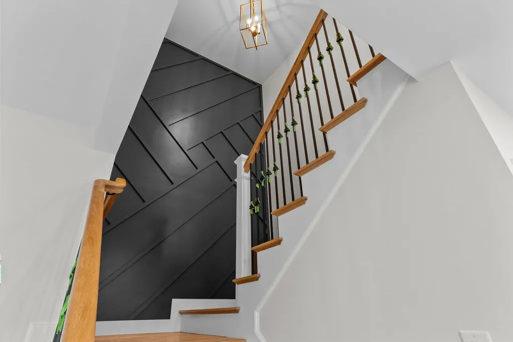 6 Burns Road Pelham NH 03076