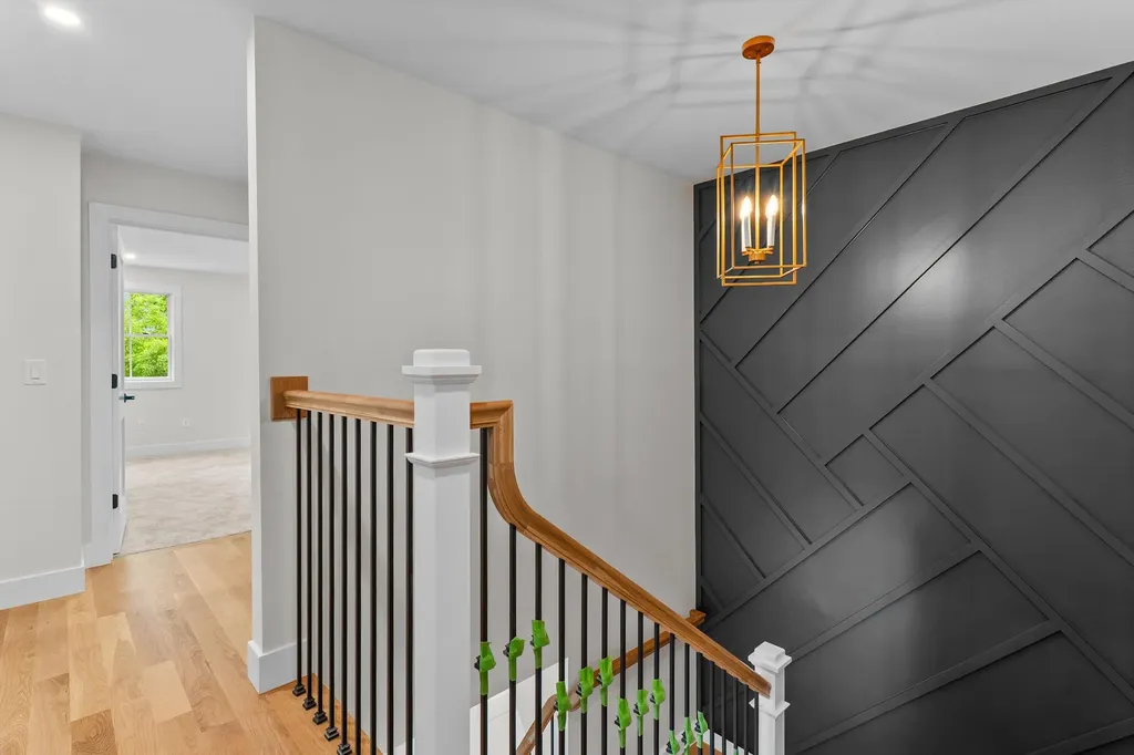 6 Burns Road Pelham NH 03076