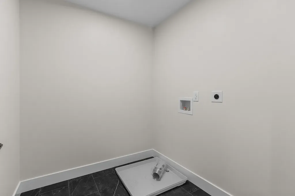 6 Burns Road Pelham NH 03076