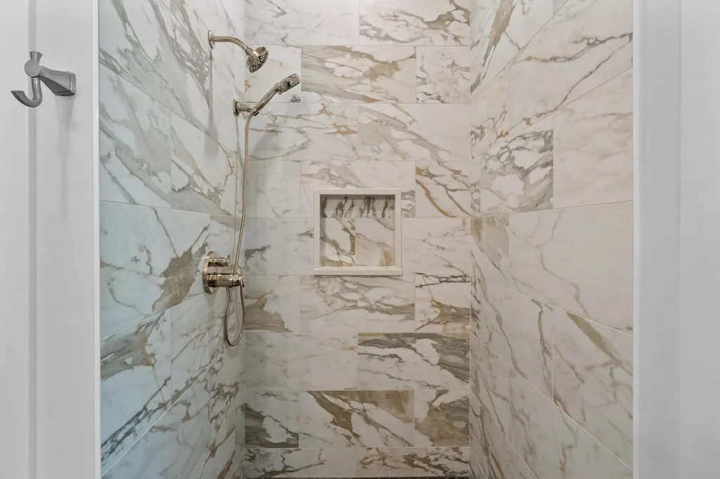 6 Burns Road Pelham NH 03076