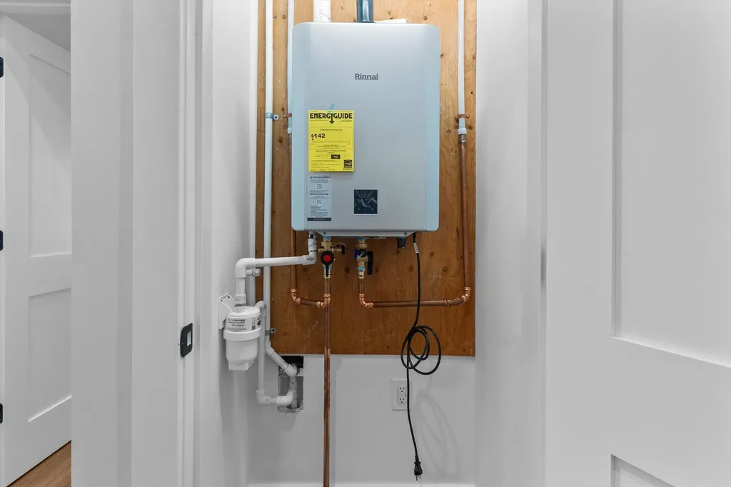 6 Burns Road Pelham NH 03076