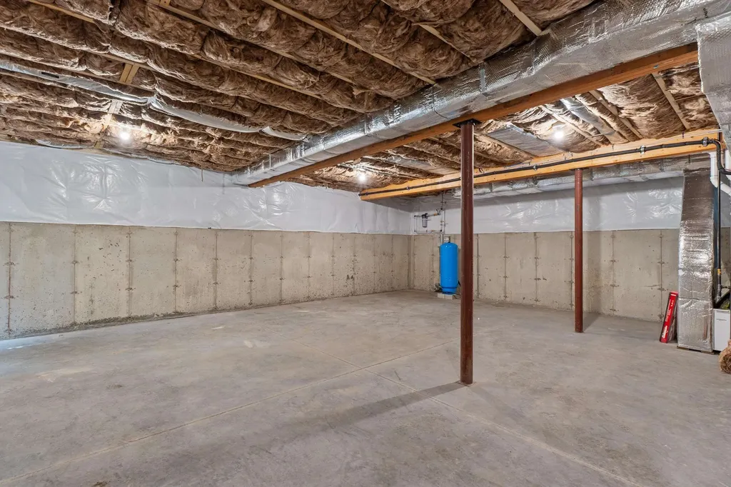 6 Burns Road Pelham NH 03076