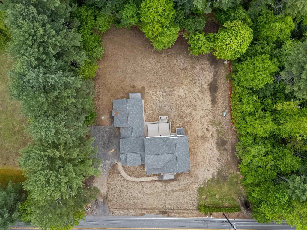 6 Burns Road Pelham NH 03076