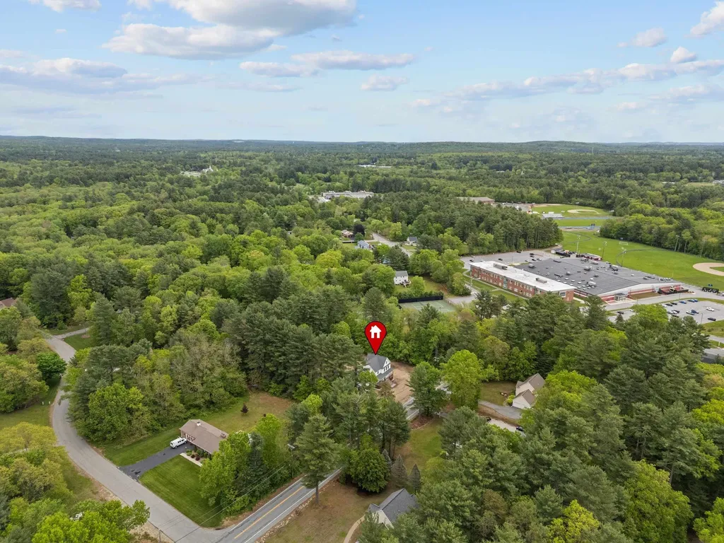 6 Burns Road Pelham NH 03076