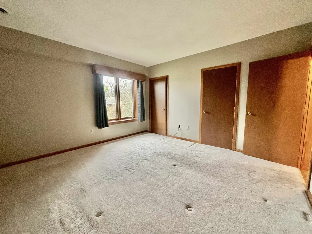 5 Tsienneto Road Derry NH 03038