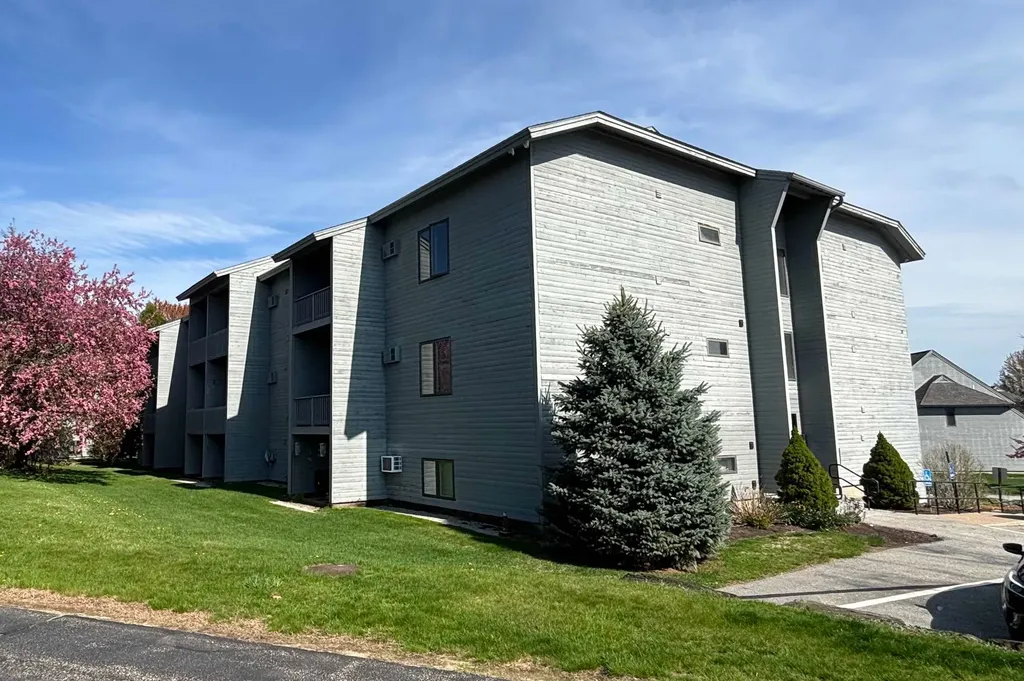 5 Tsienneto Road Derry NH 03038