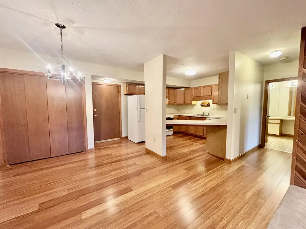 5 Tsienneto Road Derry NH 03038