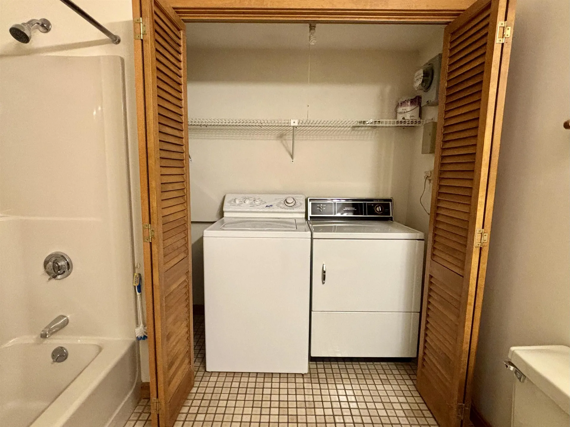 5 Tsienneto Road Derry NH 03038