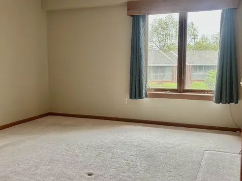 5 Tsienneto Road Derry NH 03038