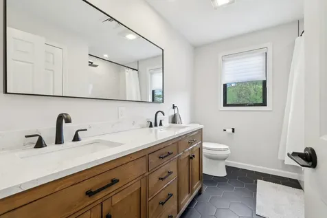 12 Settlers Ridge Road Windham NH 03087
