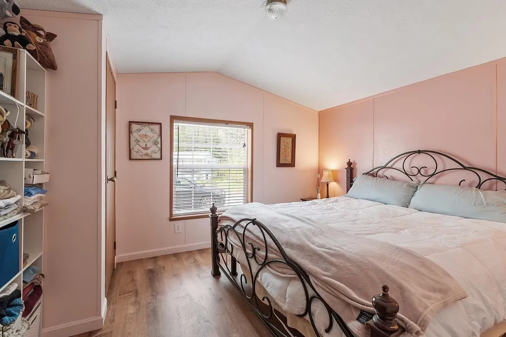 19 Blue Jay Court Keene NH 03431