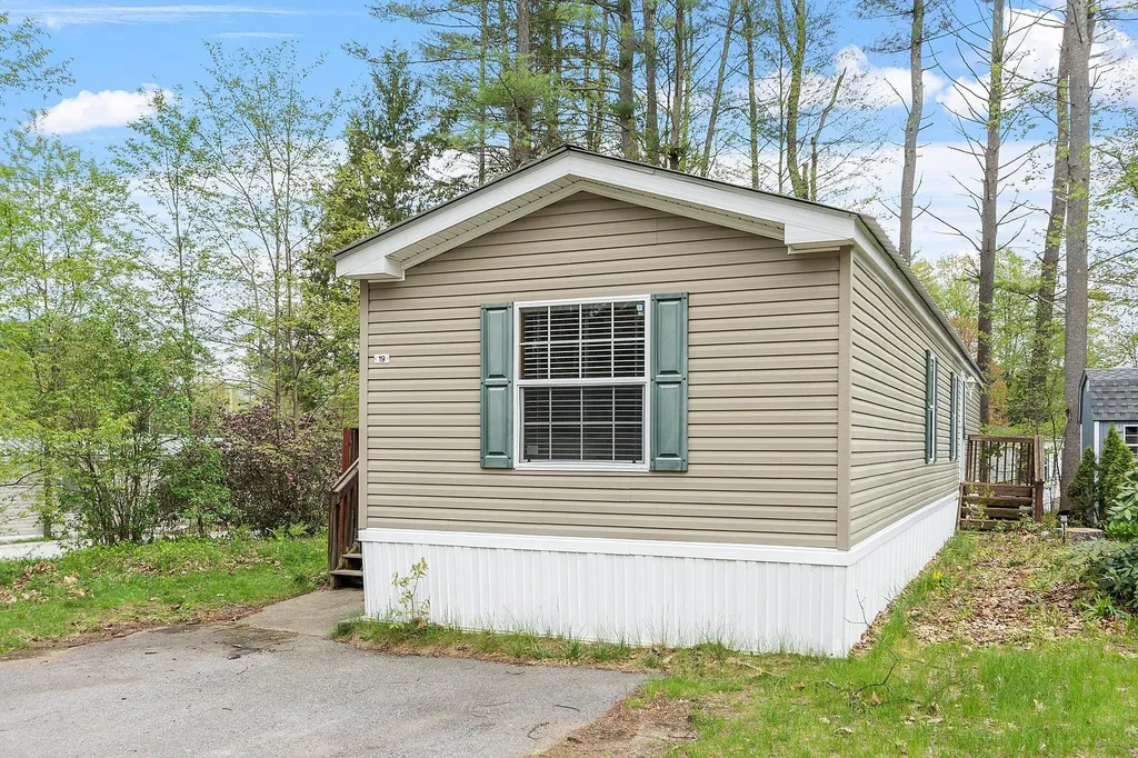 19 Blue Jay Court Keene NH 03431