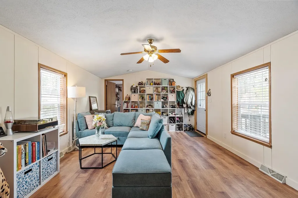 19 Blue Jay Court Keene NH 03431