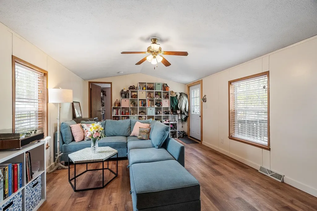 19 Blue Jay Court Keene NH 03431