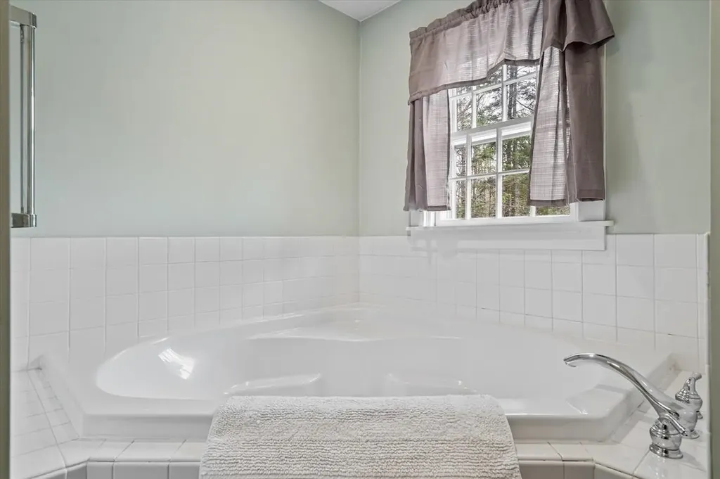 24 Vt Route 11 Landgrove VT 05148