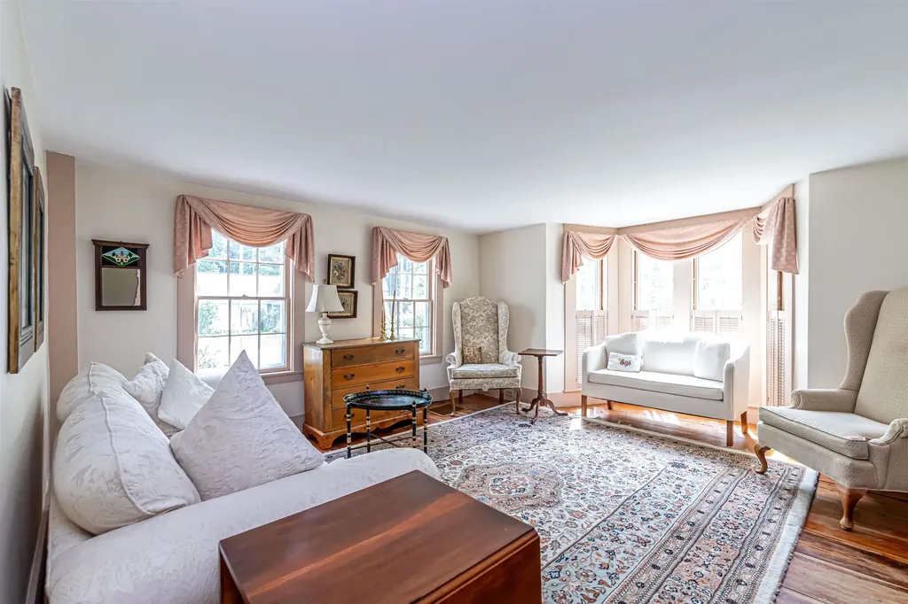 13 Courthouse Road Amherst NH 03031