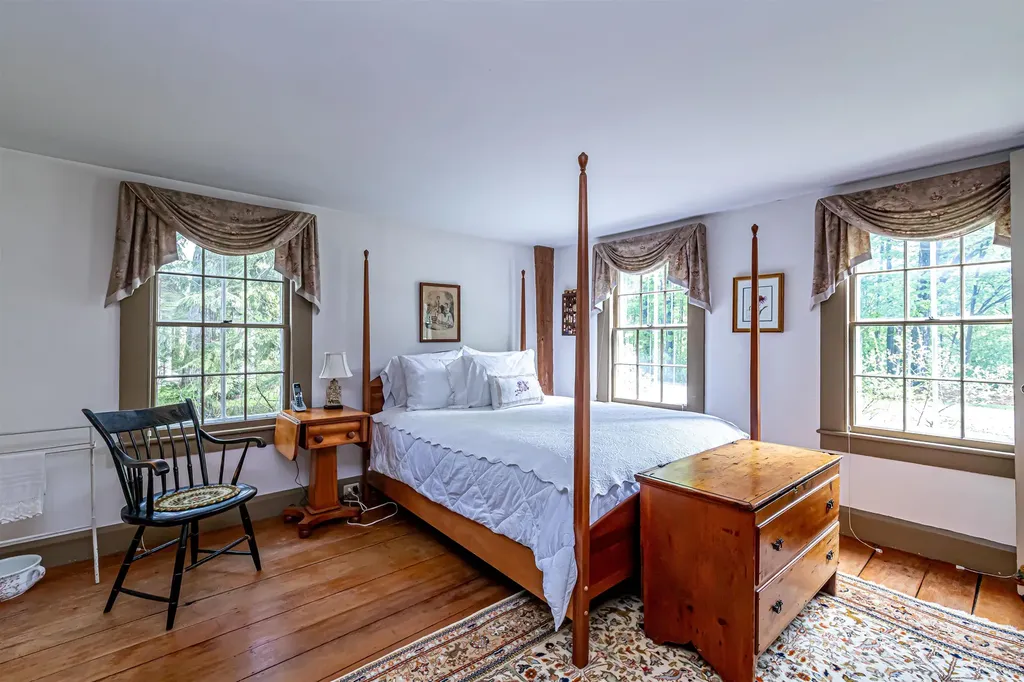 13 Courthouse Road Amherst NH 03031