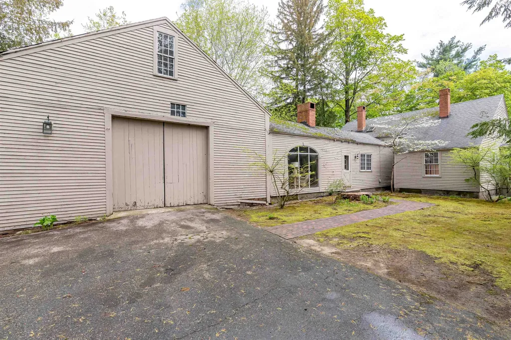 13 Courthouse Road Amherst NH 03031