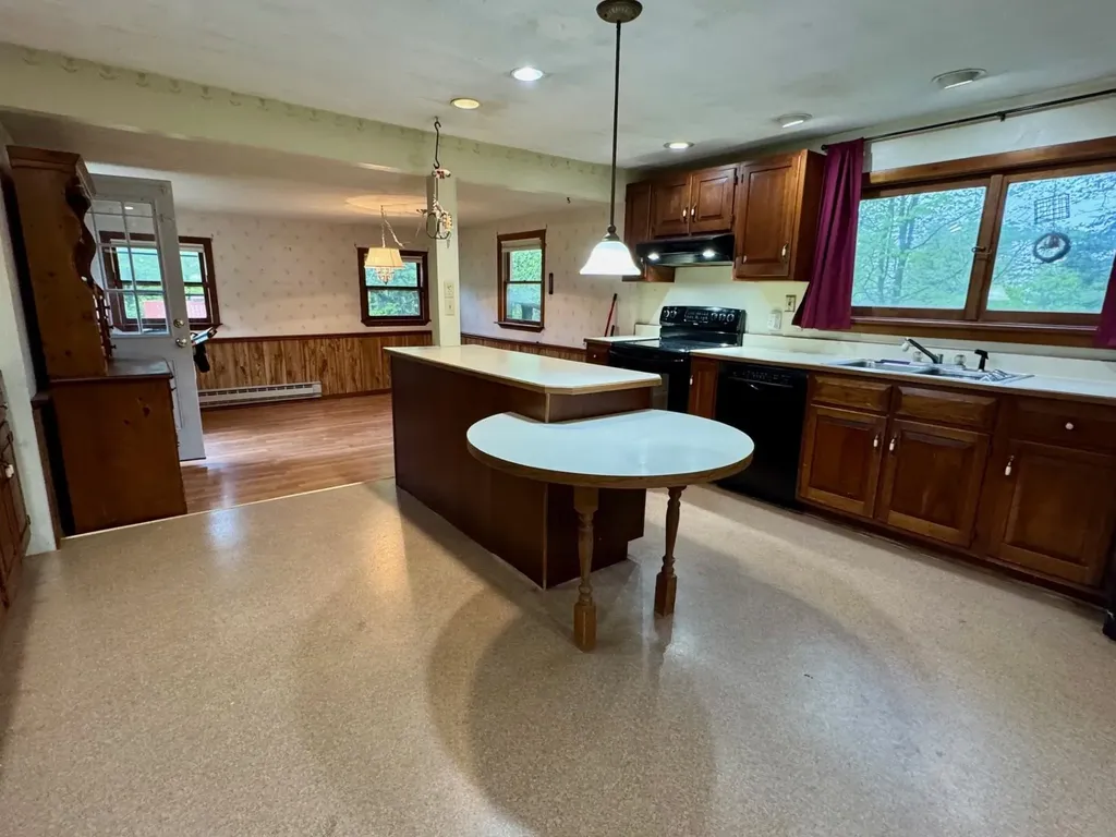 277 Old County Road Plainfield NH 03781