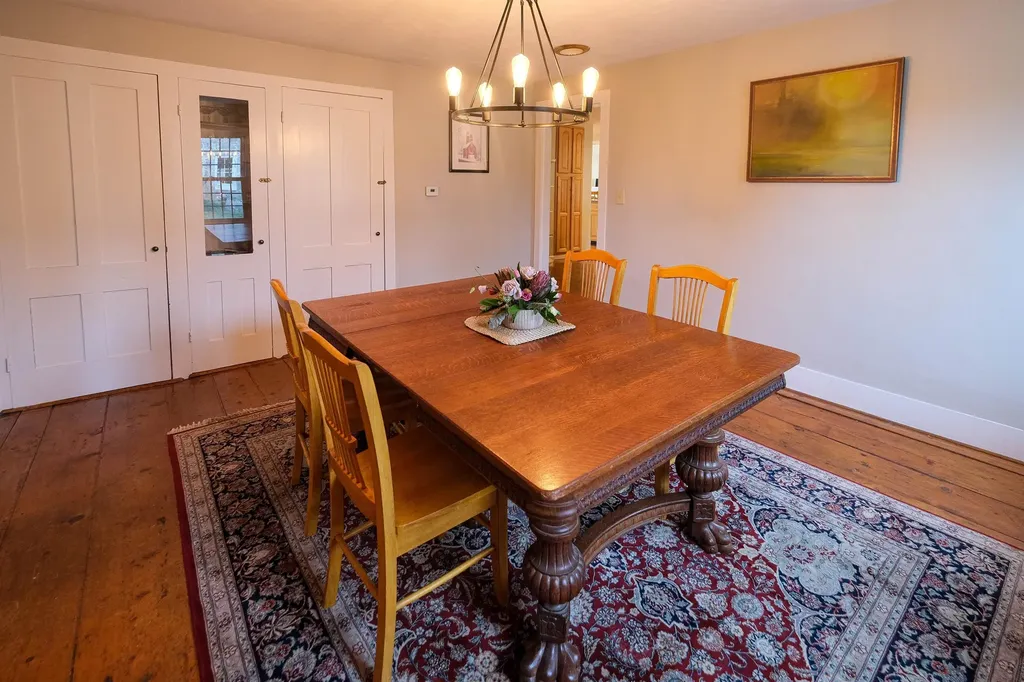 270 North Street Chester VT 05143