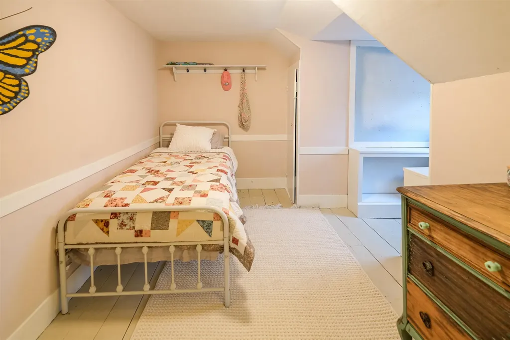 270 North Street Chester VT 05143