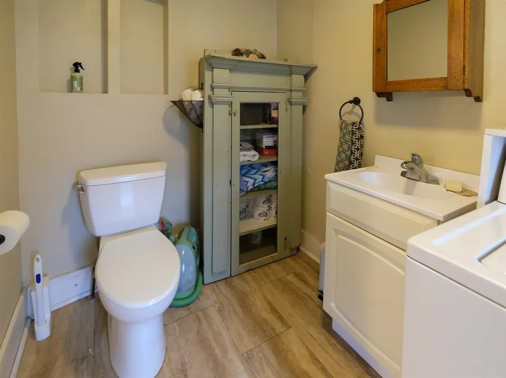 270 North Street Chester VT 05143