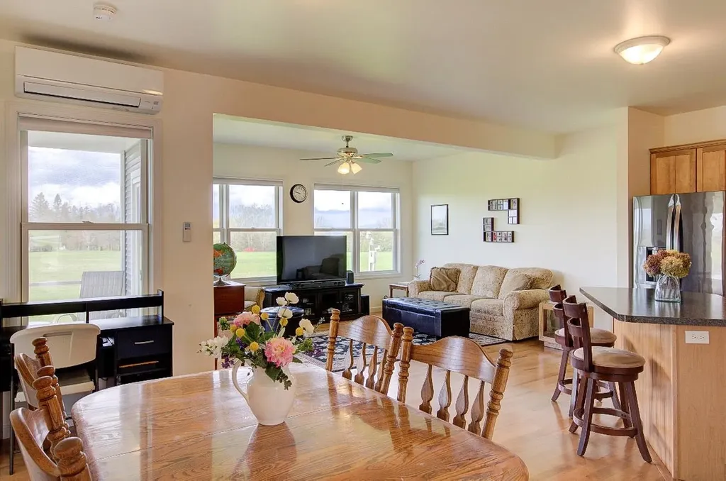 4 Village Court Grand Isle VT 05458