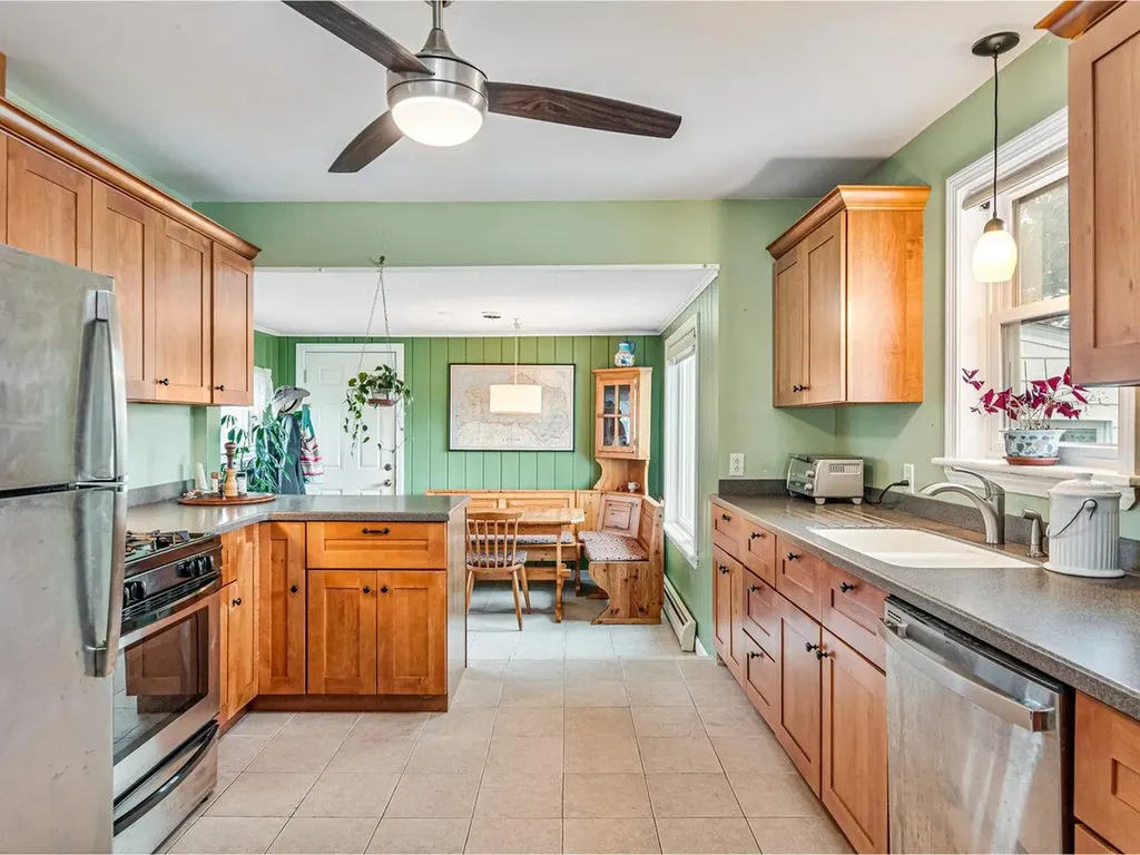 49 Oakland Terrace Burlington VT 05408