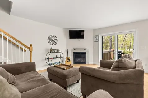 3b Annika Lee Drive Epping NH 03042