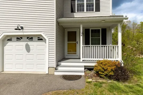 3b Annika Lee Drive Epping NH 03042
