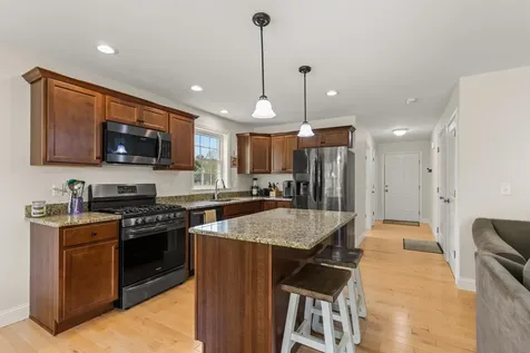 3b Annika Lee Drive Epping NH 03042