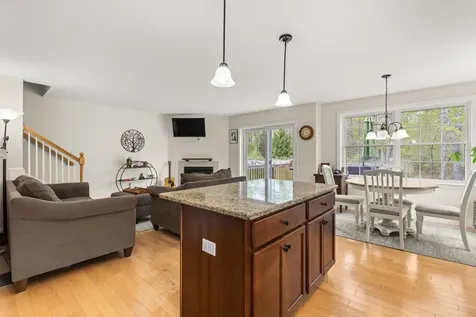 3b Annika Lee Drive Epping NH 03042