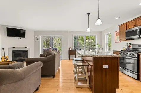 3b Annika Lee Drive Epping NH 03042