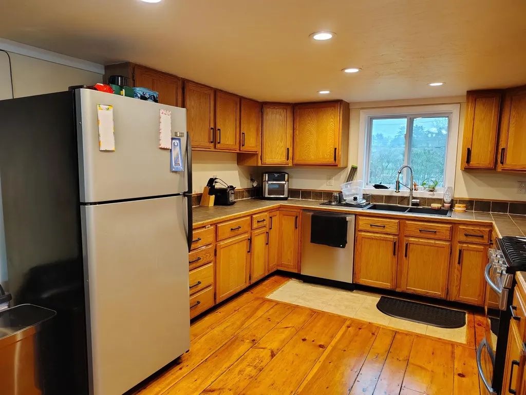 126 Nh Route 104 Danbury NH 03230