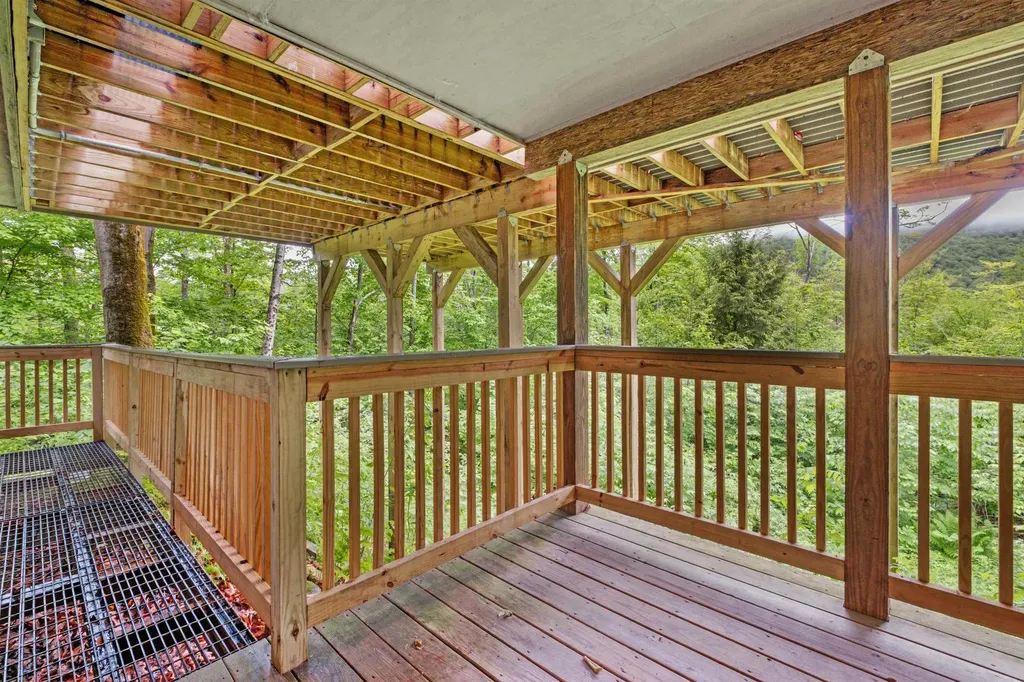 156 Black Mountain Road Lincoln NH 03251